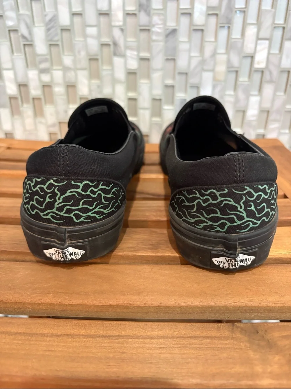 vans Classic limited edition Slip On Spider Design Size 7.5 Men’s Black - Picture 3 of 7